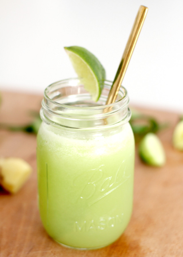 green cleansing detox juice