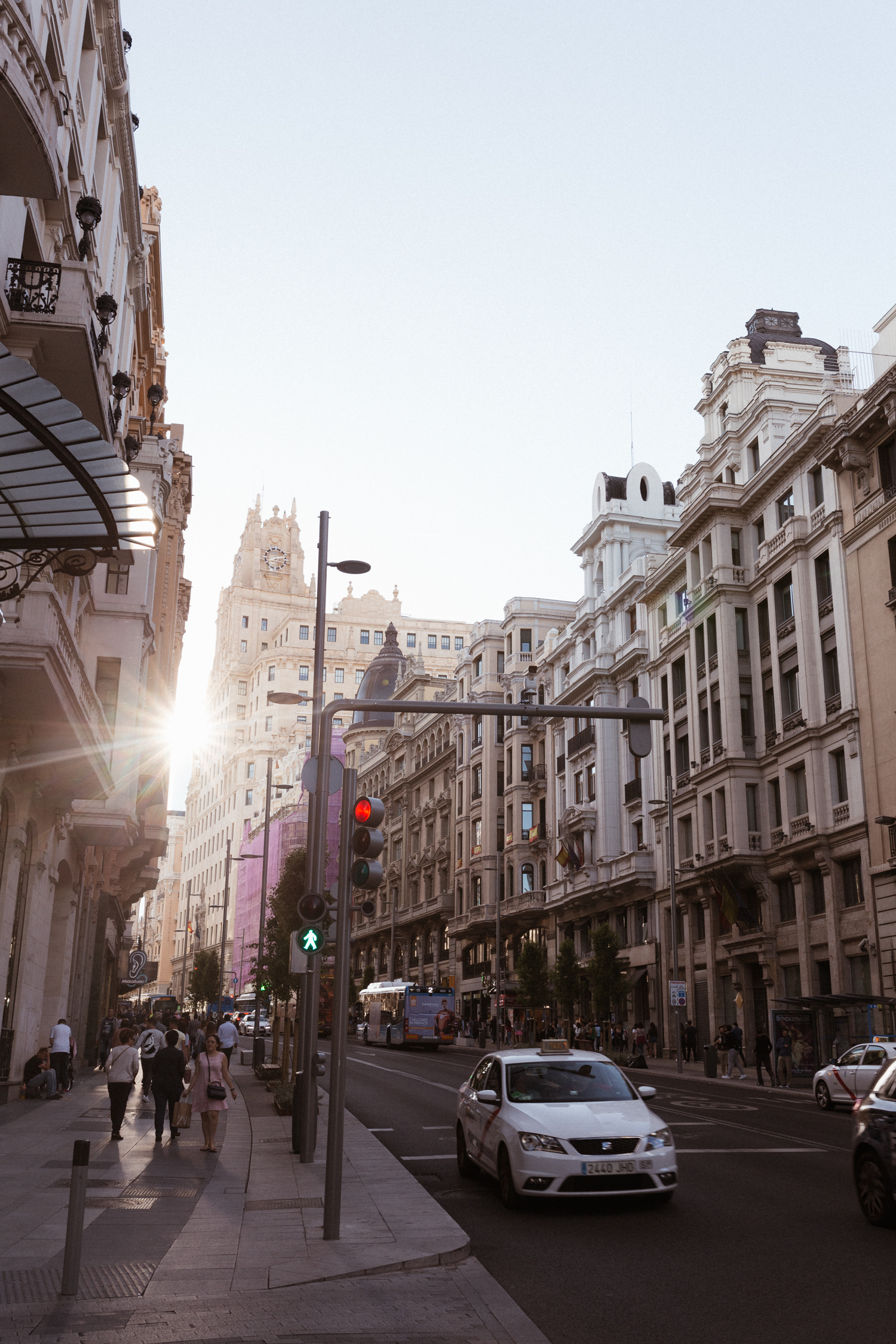 Madrid Travel Guide: Sightseeing, Food & Drinks, Hotels + Airbnb - Bikinis & Passports