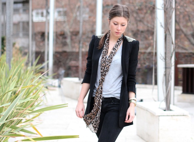studded-blazer-03
