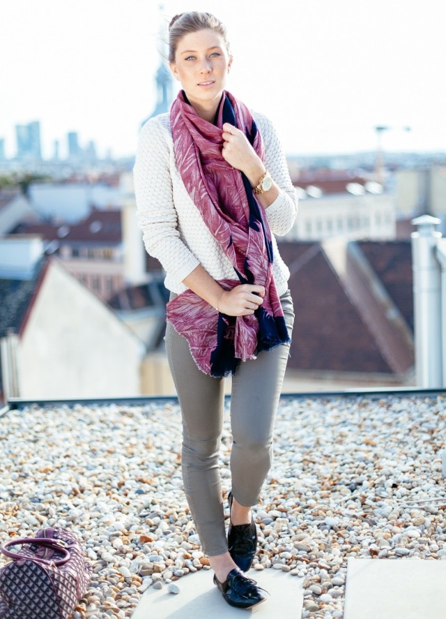OUTFIT: like a feather