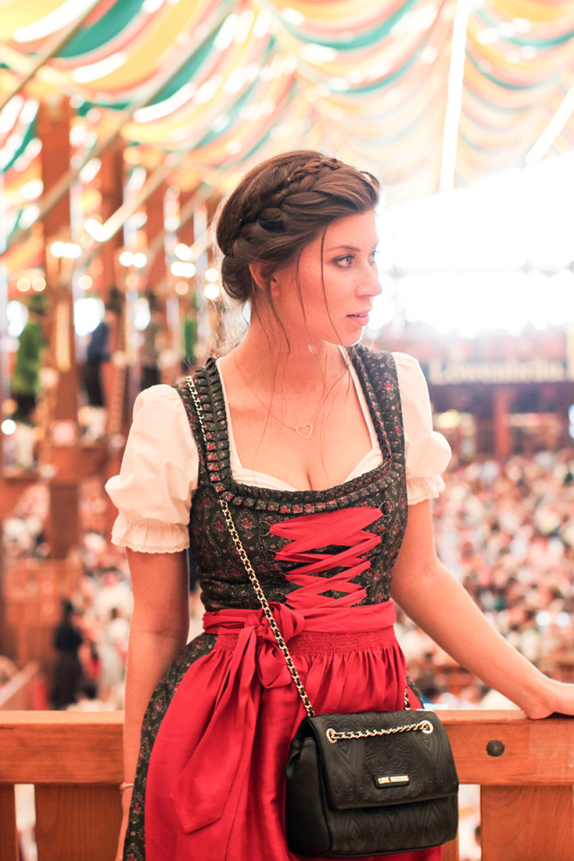 #coverprwiesn Oktoberfest 2014 - Bikinis & Passports