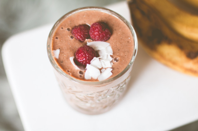Chocolate Banana Breakfast Smoothie | Bikinis & Passports