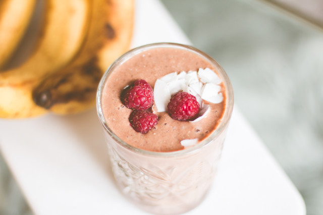 Chocolate Banana Breakfast Smoothie | Bikinis & Passports