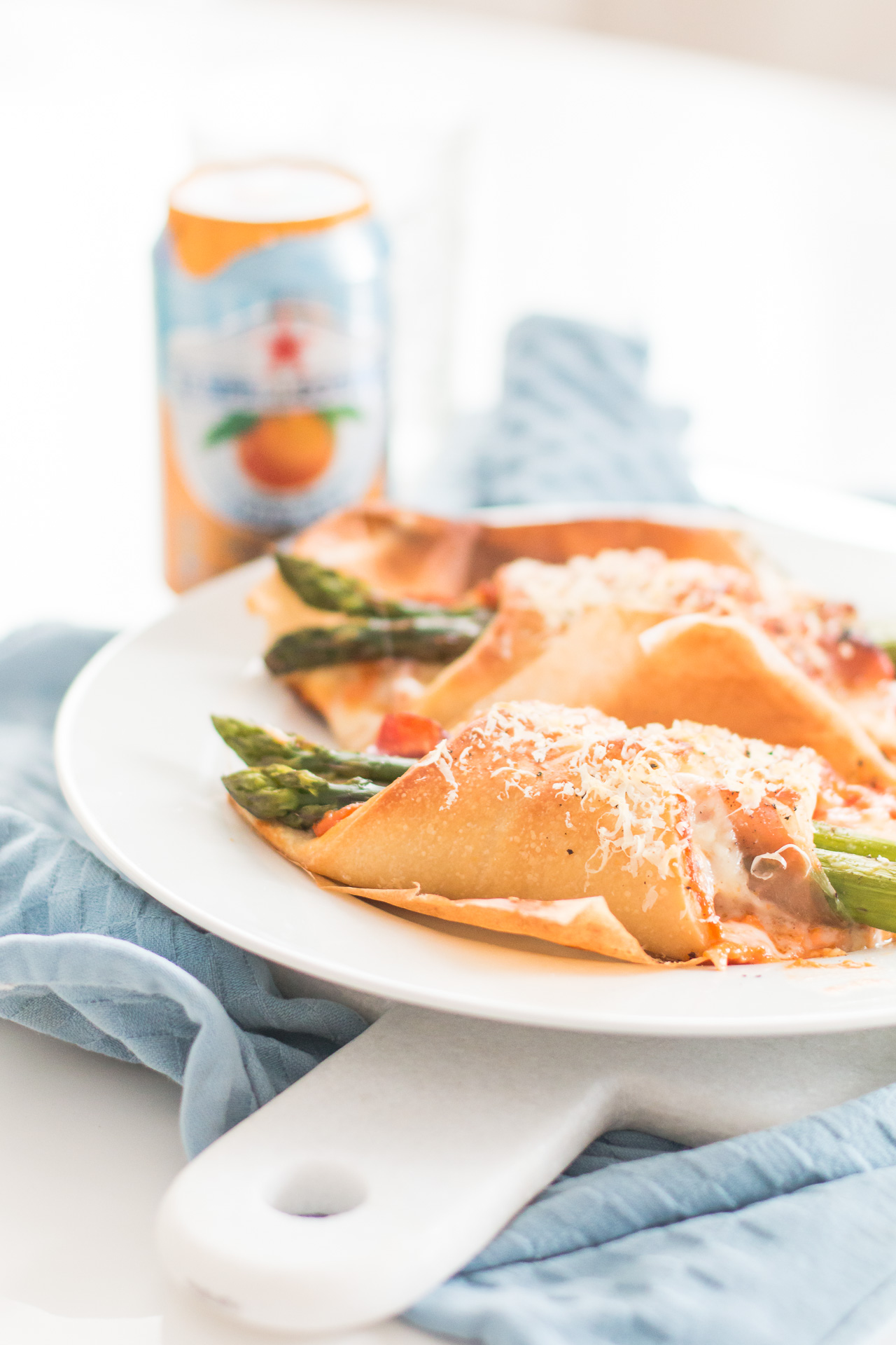 RECIPE: homemade pizza pockets with asparagus