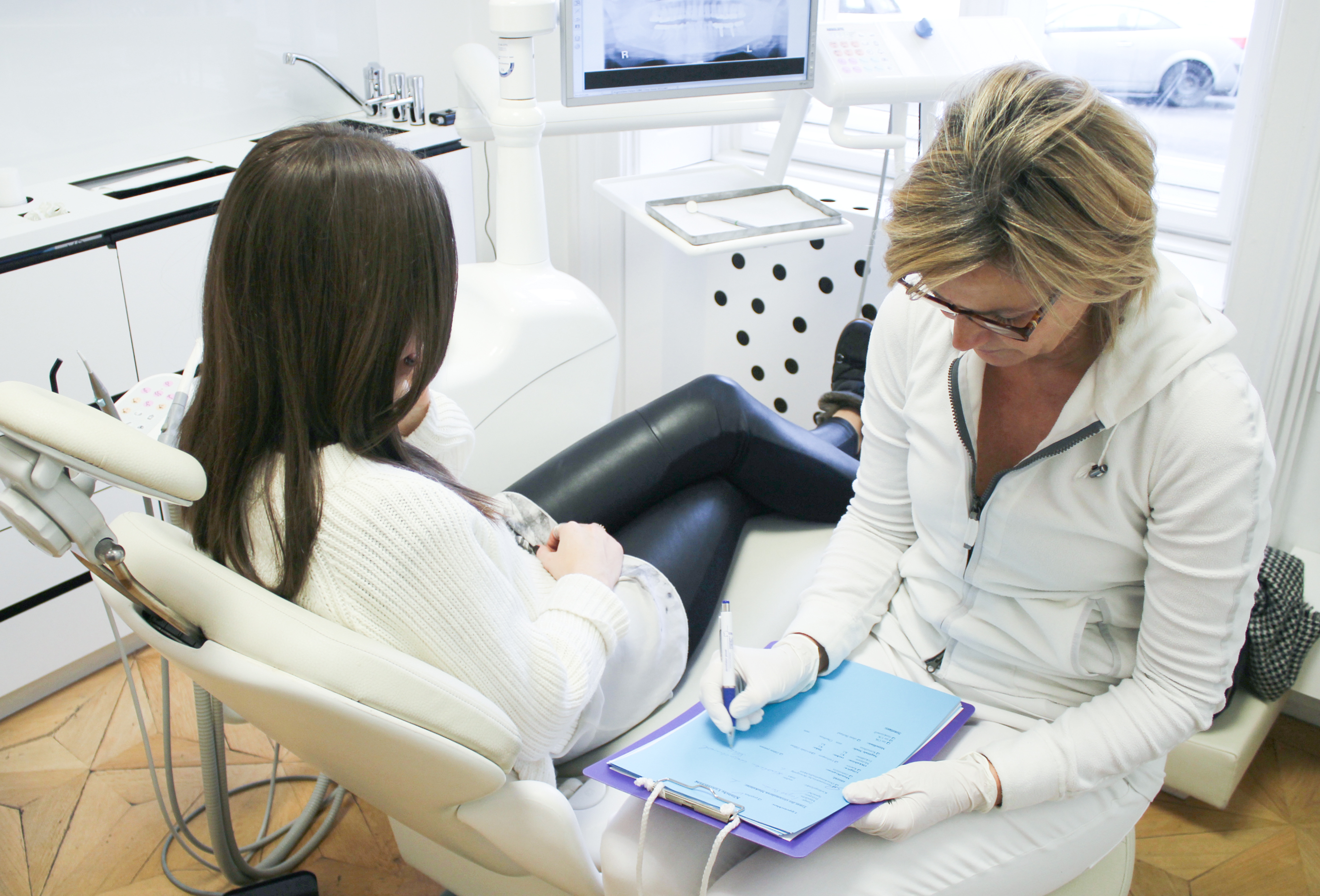 Invisalign Update No. 1: Dr. Reistenhofer Wien | Bikinis & Passports