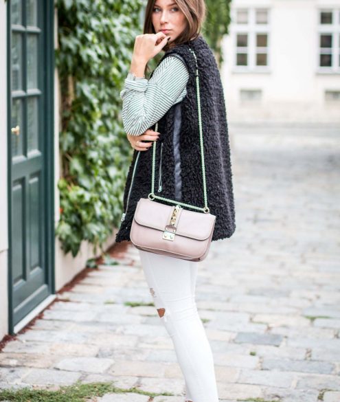 OUTFIT: the perfect slouchy striped tee | Bikinis & Passports