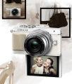 Advent Calendar Day 19: Olympus PEN E-PL7 | Bikinis & Passports