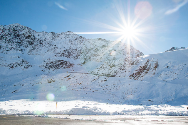 Travel Diary: James Bond Spectre Austria - Sky 007 HD | Bikinis & Passports