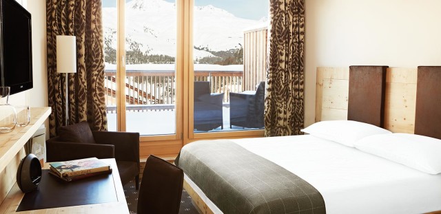 Advent Calendar Day 14: Nira Alpina Hotel Silvaplana | Bikinis & Passports