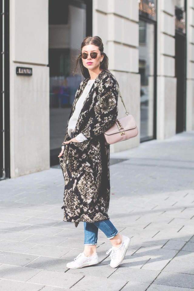 OUTFIT: long cardigan | Bikinis & Passports