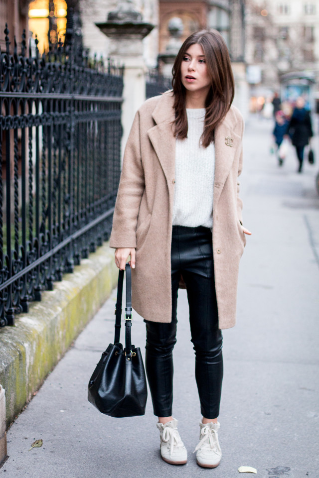 OUTFIT: Isabel Marant Bobby Sneakers Chalk | Bikinis & Passports