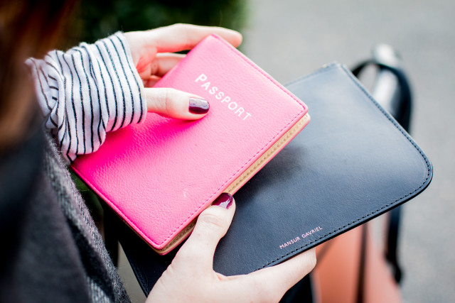 OUTFIT: Mansur Gavriel black shopper tote - Farfetch | Bikinis & Passports