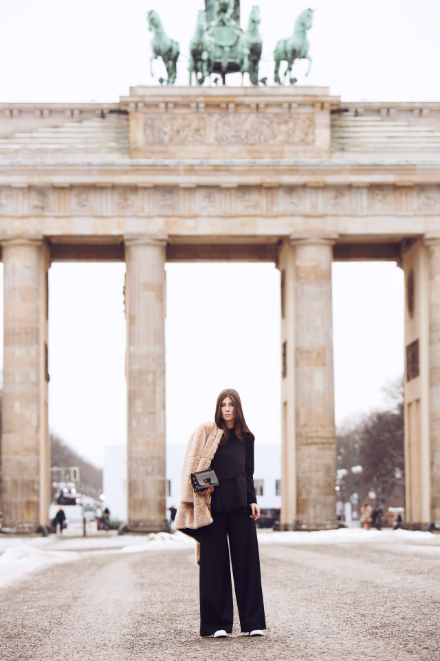 Berlin Fashion Week: Pandora | Bikinis & Passports