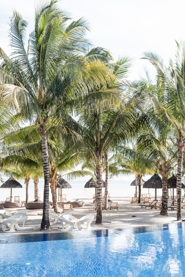 HOTEL REVIEW: Heritage Resort Le Telfair Golf & Spa Resort | Bikinis & Passports