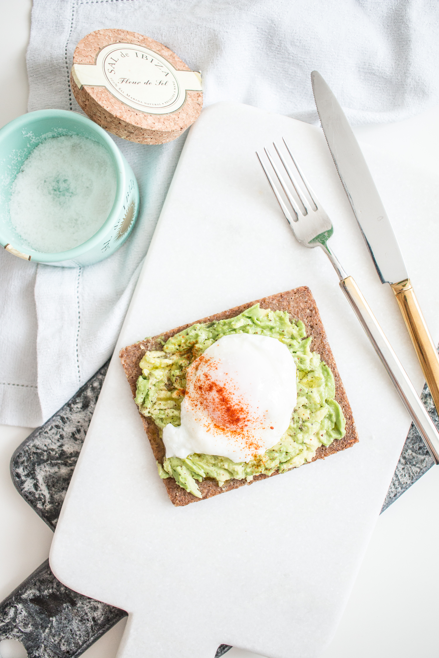 RECIPE: poached egg on avocado bread.