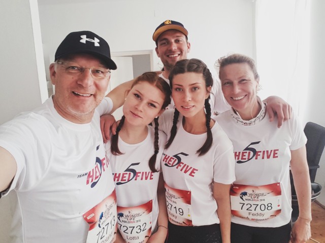 BITS & PIECES: world run, family time & sunsets | Bikinis & Passports