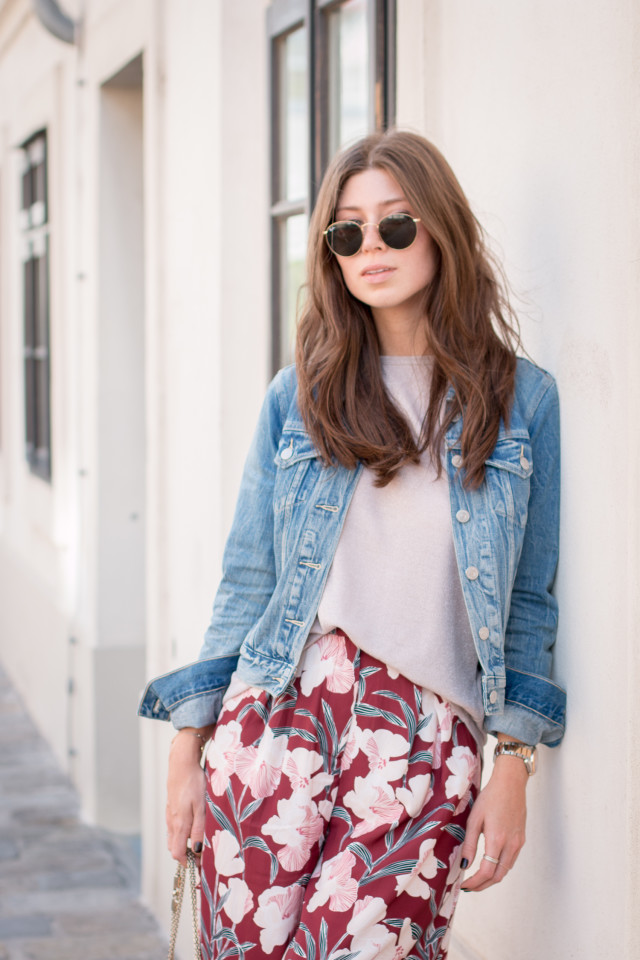 OUTFIT: floral pants & omega seamaster aquaterra rosé gold bicolor watch | Bikinis & Passports