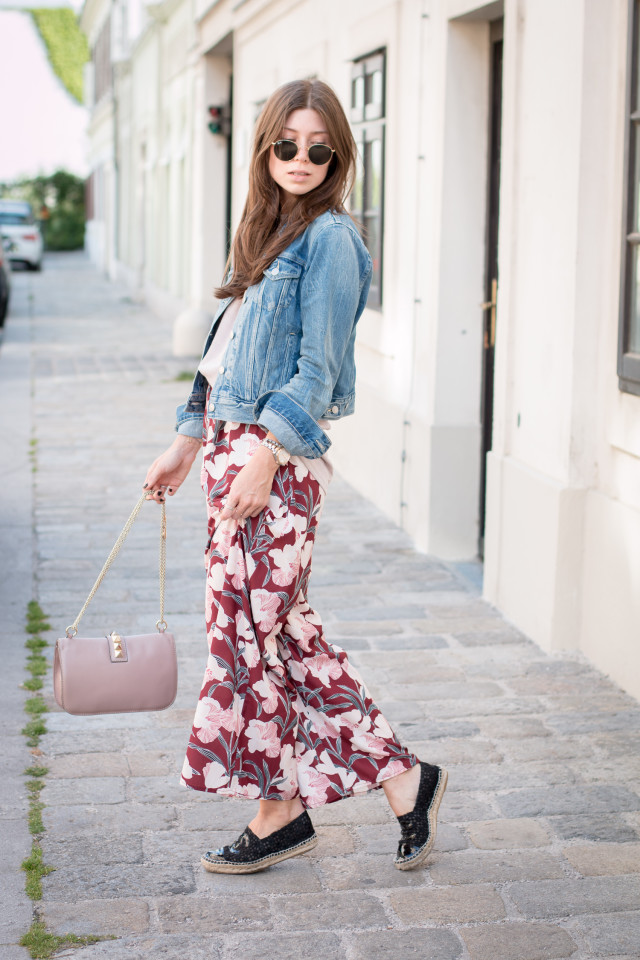 OUTFIT: floral pants & omega seamaster aquaterra rosé gold bicolor watch | Bikinis & Passports