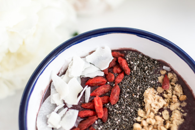 RECIPE: Acai Bowl in Vienna | Bikinis & Passports
