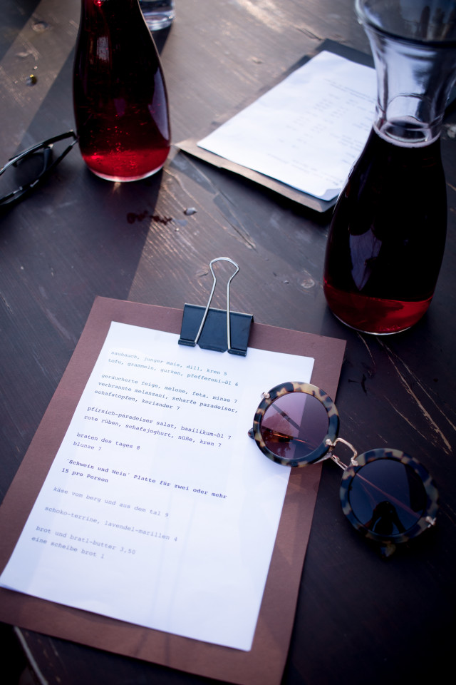Heuriger Schwein und Wein Purbach Kloster am Spitz | Bikinis & Passports