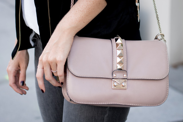 Valentino medium lock bag in powdery pink - Bikinis & Passports