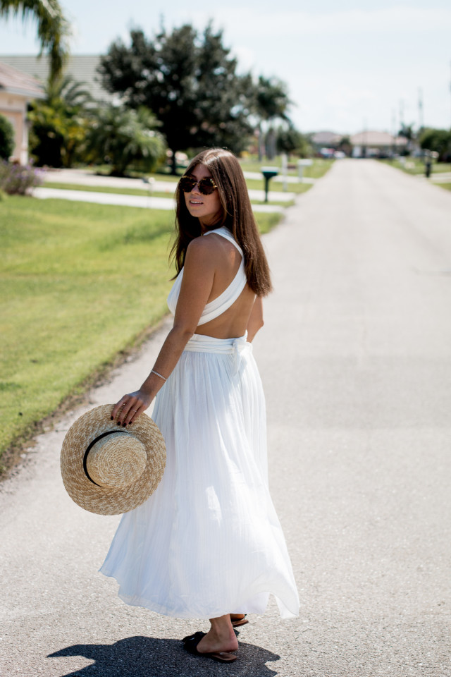 OUTFIT: Selfie's Influencer Magazine | Bikinis & Passports