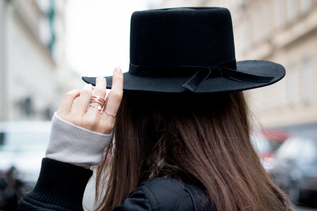 OUTFIT: Lack of Color The Velveteen hat | Bikinis & Passports