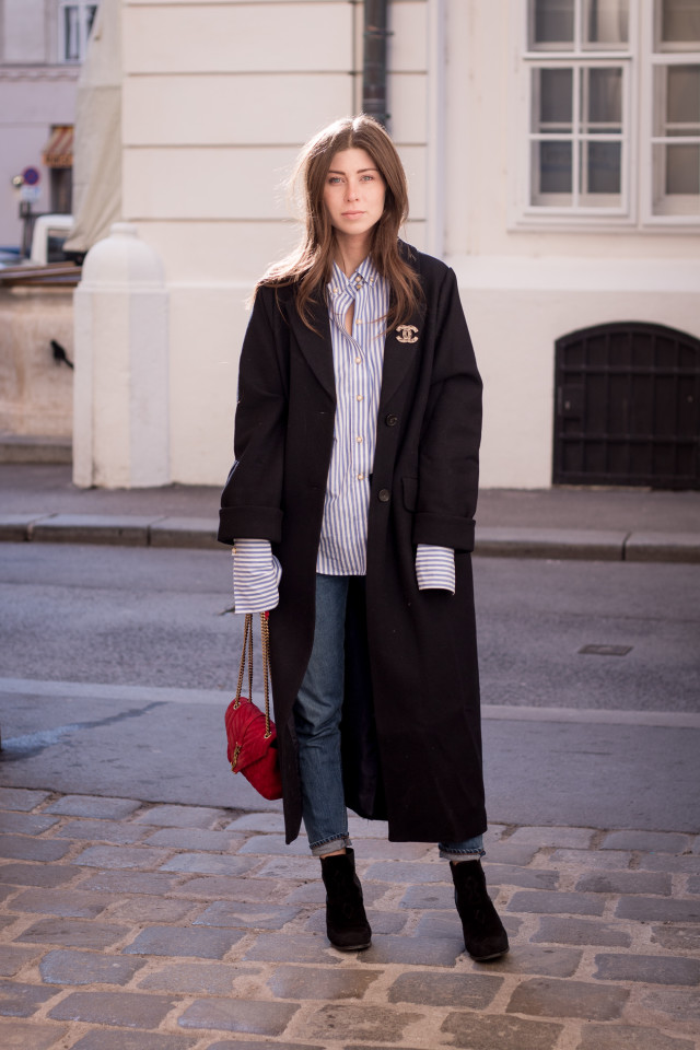 OUTFIt: winter sun, long oversize coat Tracey | Bikinis & Passports