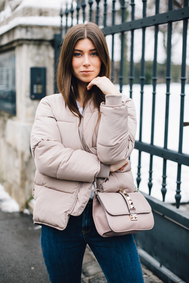 OUTFIT: padded bomber jacket + NA-KD discount code | Bikinis & Passports