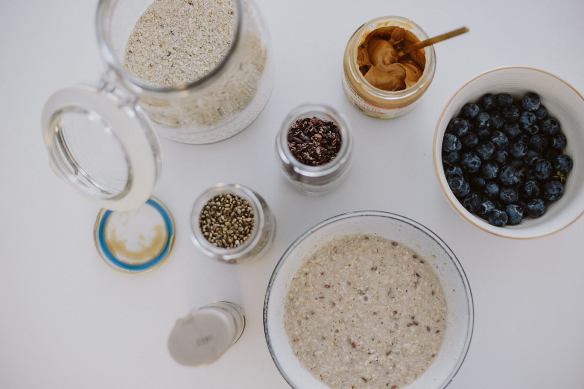 healthy porridge recipe: vegan & gluten-free | Bikinis & Passports