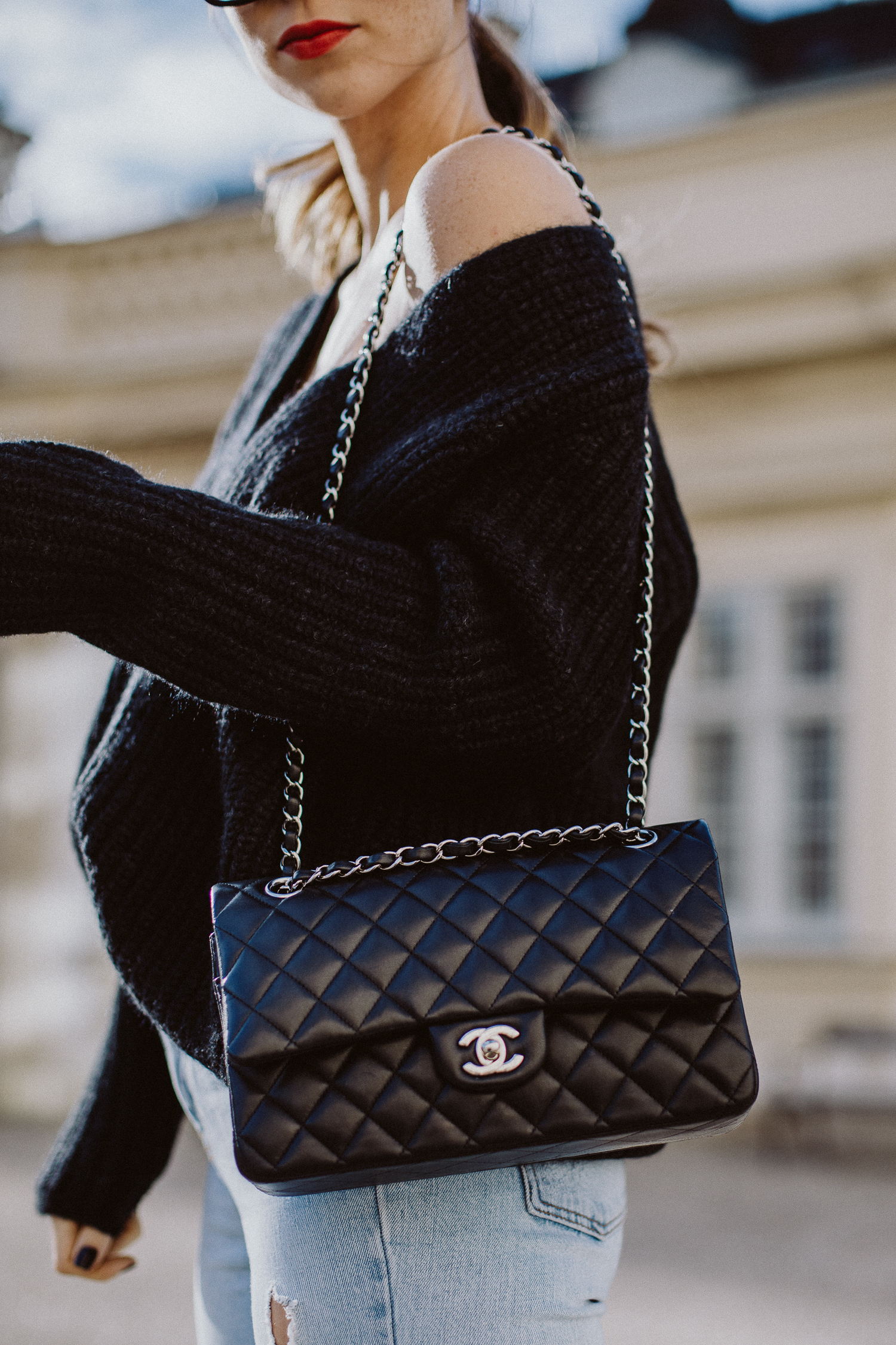 Outfit: Chanel classic flap bag, medium, lambskin | Bikinis & Passports