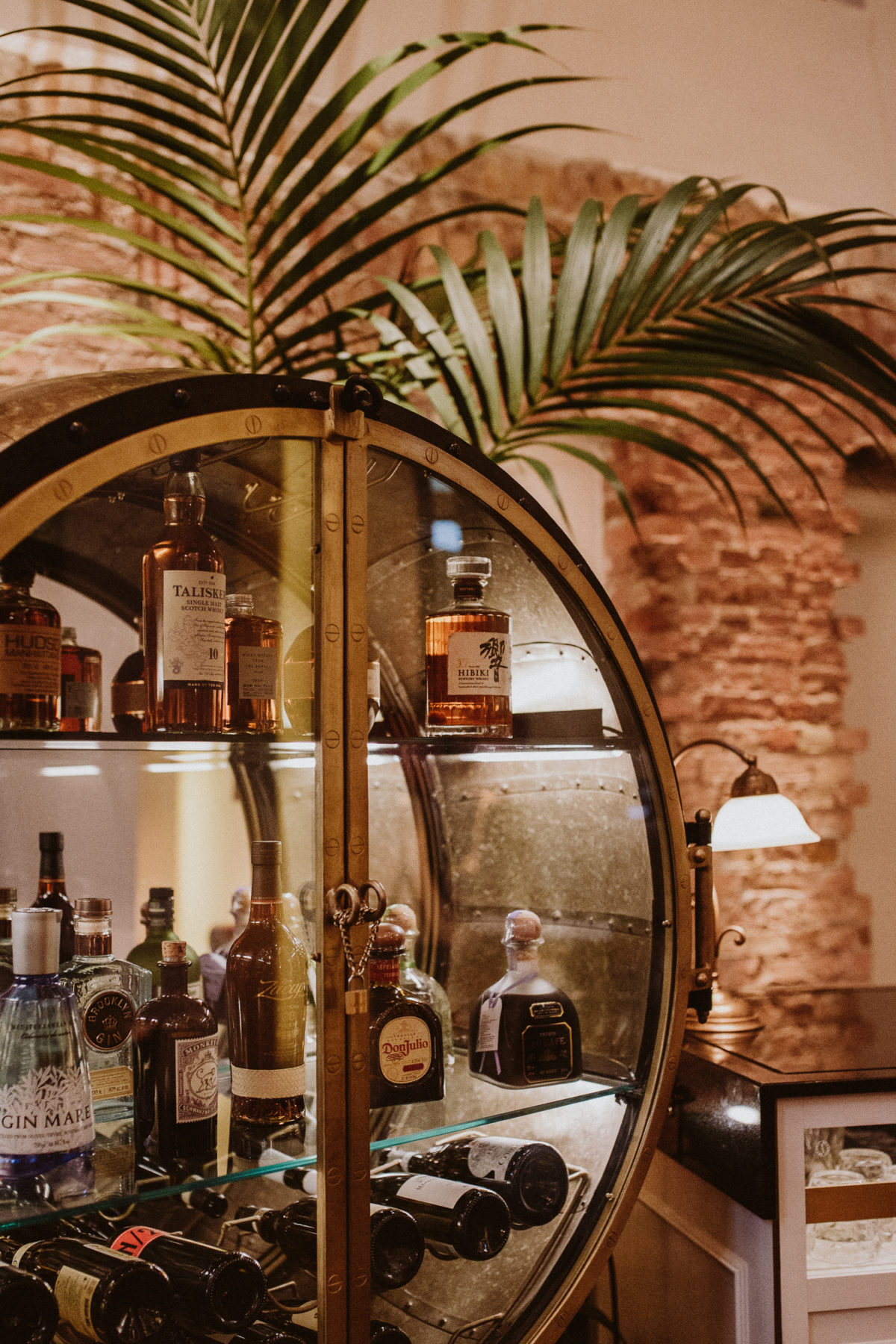 Hotel Zoo Review, Kurfürstendamm Berlin Bikinis & Passports