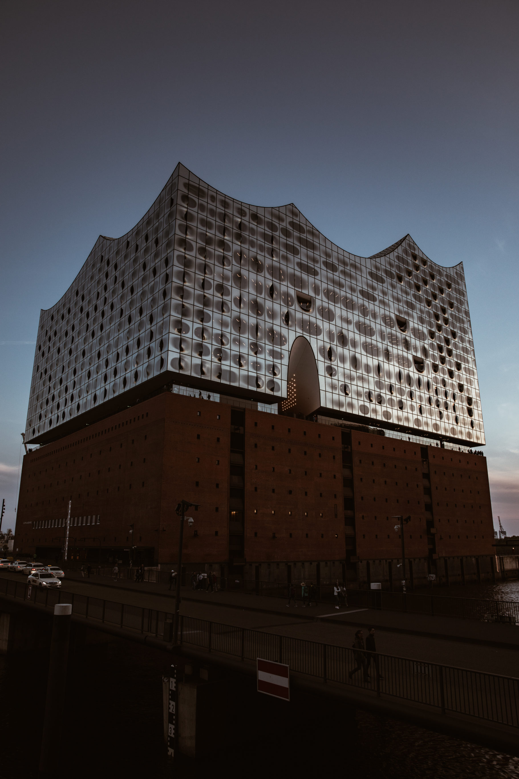 WESTIN Hamburg Hotel - Bikinis & Passports